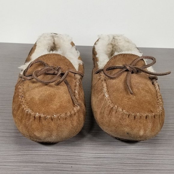 UGG Kids Dakota Shearling Slipper, Chestnut Suede, Youth Size 4 US / 34 - Picture 2 of 12